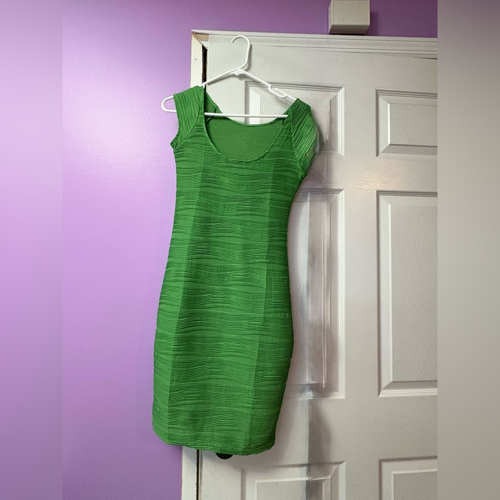 Green pleaded dress